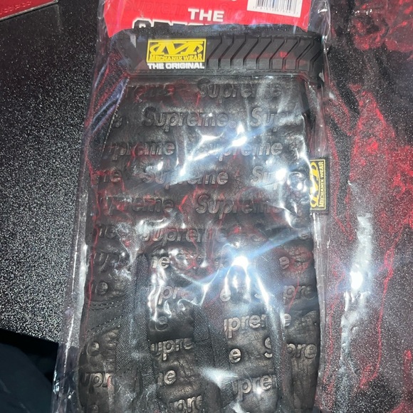 Black Supreme Mechanix leather work gloves